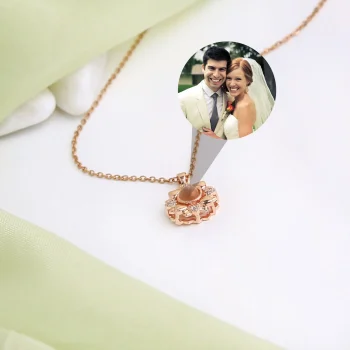 Rose gold flower necklace featuring four little hearts, a romantic touch