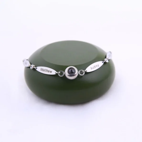 Silver bracelet with name and photo, a meaningful and stylish keepsake