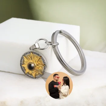 Classic sunflower photo keychain with hidden projection, a timeless keepsake of cherished memories.