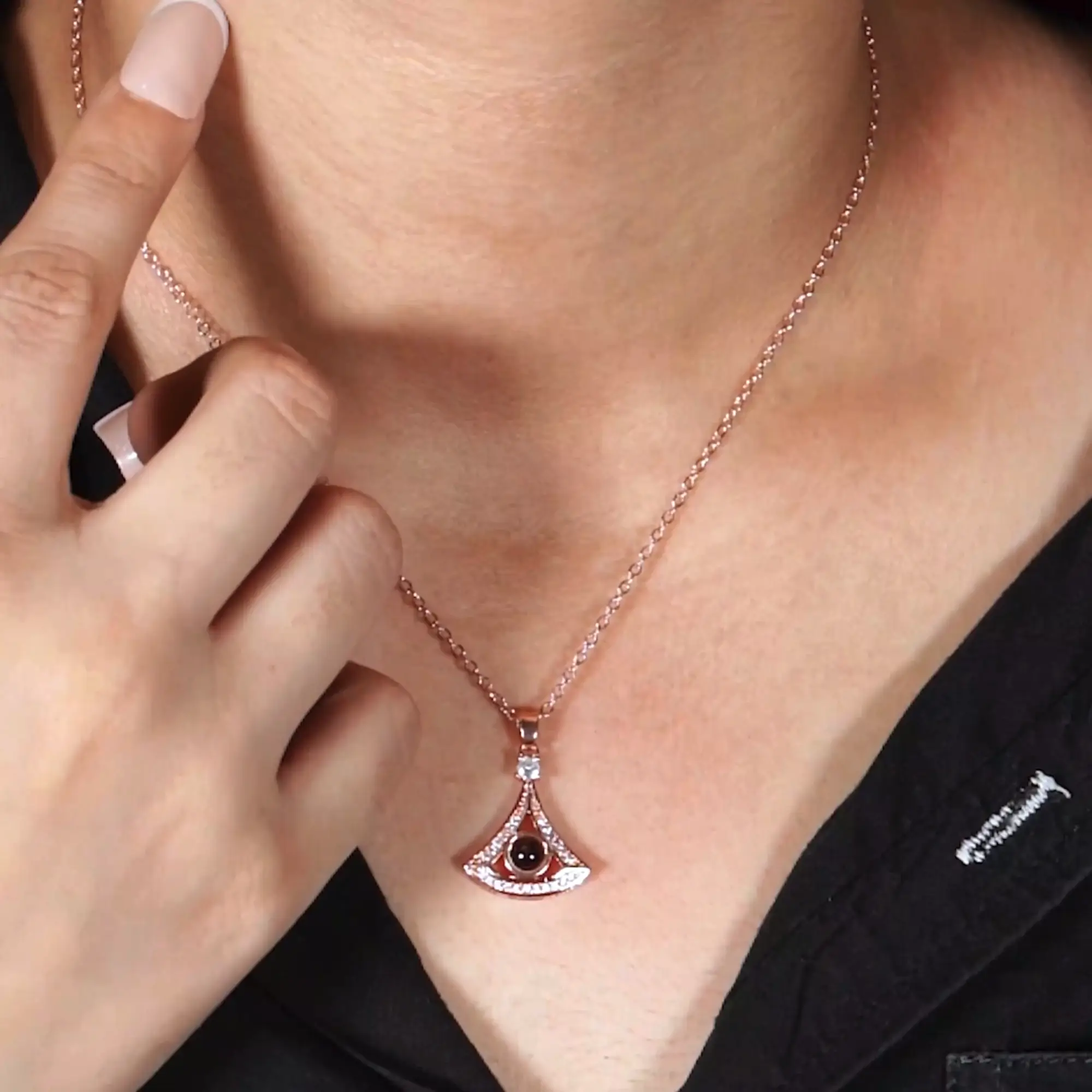 the fan shaped necklace video