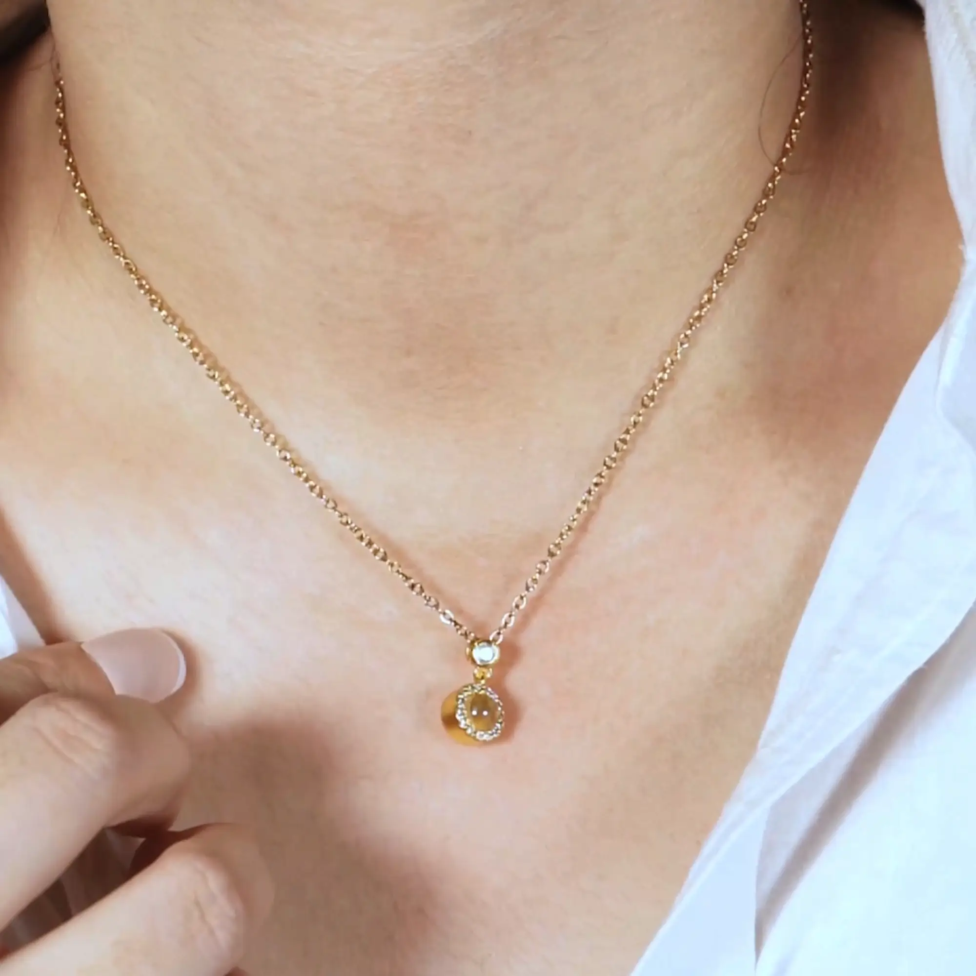 the petite necklace video
