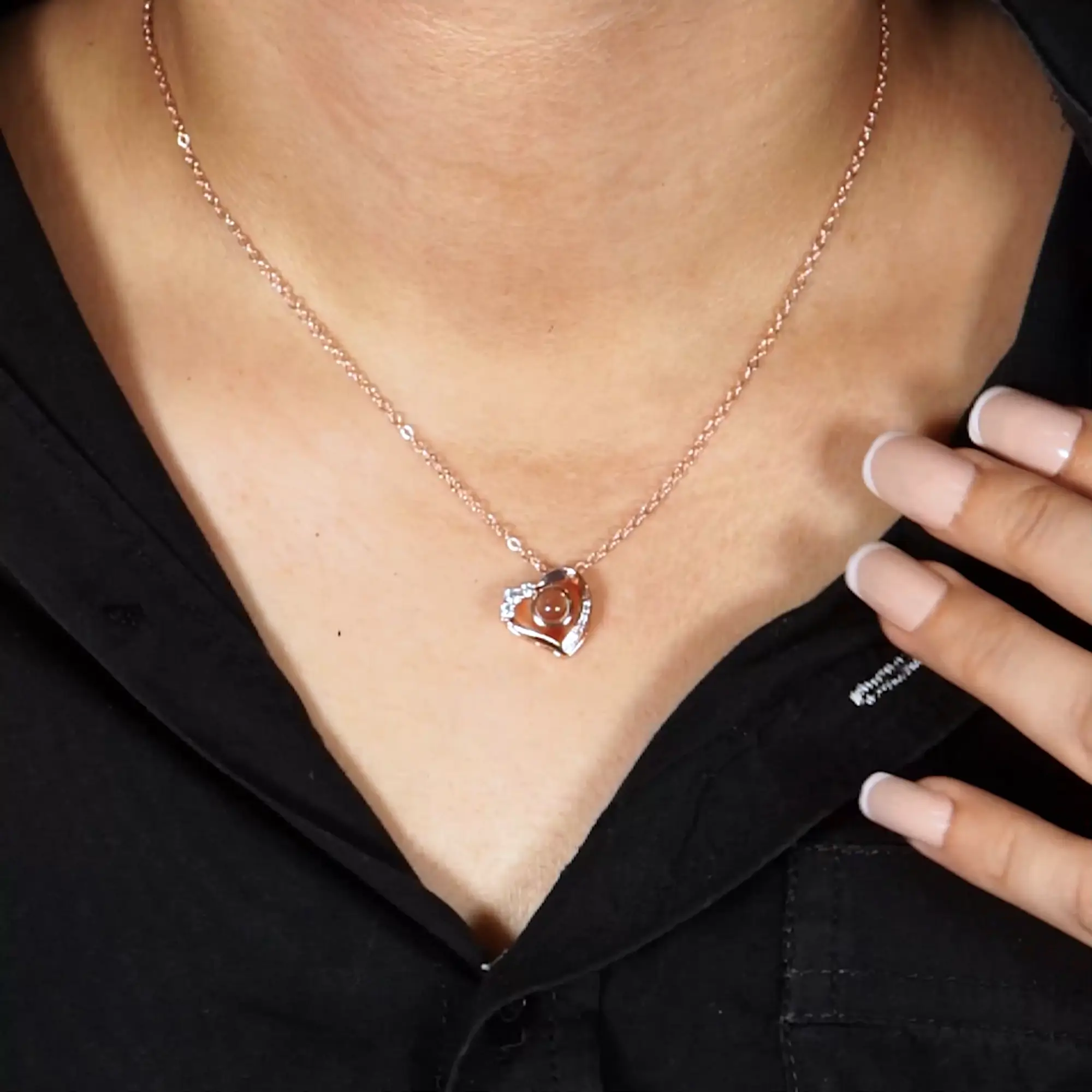 mini zircon heart necklace video